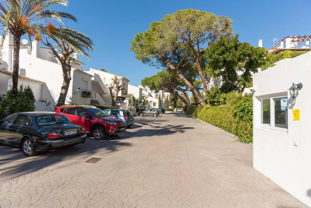 Incredible Luxury Location In Puerto Banus Beach For Families Marbella Exterior photo